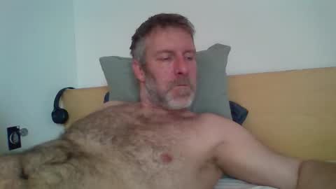 Red online show from February 5, 2026, 10:42 am