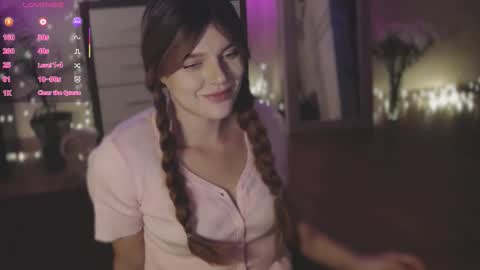 Snapshot of redaplle2 chatting on October 6, 2025, 9:23 pm redaplle2 online show from October 6, 2025, 9:23 pm