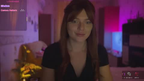 Snapshot of redaplle2 chatting on November 18, 2025, 2:32 pm redaplle2 online show from November 18, 2025, 2:32 pm