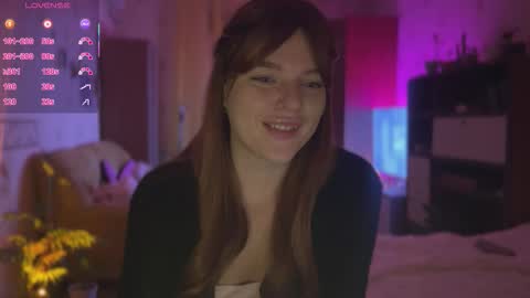 Snapshot of redaplle2 chatting on November 25, 2025, 10:32 pm redaplle2 online show from November 25, 2025, 10:32 pm