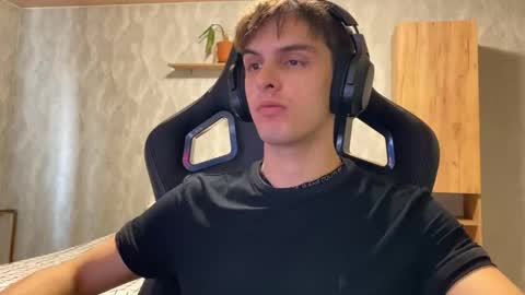 Snapshot of redbullshine chatting on September 23, 2025, 1:30 am redbullshine online show from September 23, 2025, 1:30 am