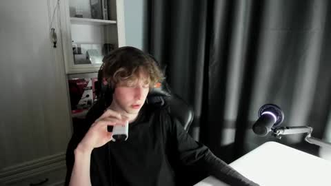 Snapshot of reddissq chatting on December 27, 2024, 3:09 am reddissq online show from December 27, 2024, 3:09 am