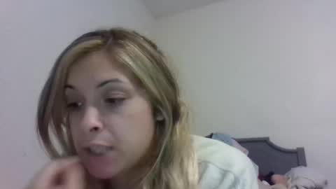 Snapshot of reddwaxx chatting on December 5, 2025, 4:14 pm reddwaxx online show from December 5, 2025, 4:14 pm