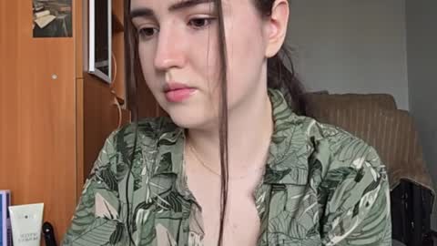 redginbluebersky online show from April 1, 2026, 11:00 am