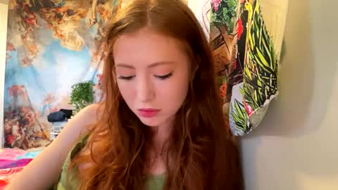RedGingerSnapz online show from September 15, 2025, 2:06 pm