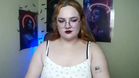 Snapshot of redhotqueen1 chatting on May 20, 2026, 12:22 pm Rina online show from May 20, 2026, 12:22 pm