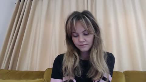 Snapshot of redjessica chatting on November 1, 2025, 5:31 am RedJessica online show from November 1, 2025, 5:31 am