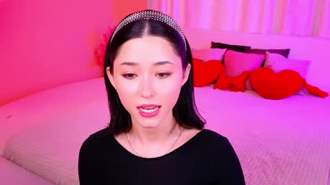 Snapshot of redmidnight_ chatting on May 13, 2026, 3:53 pm Kiara online show from May 13, 2026, 3:53 pm