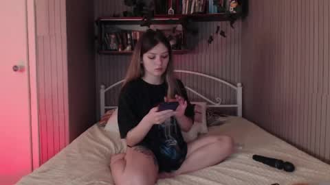 Snapshot of redmoonhead chatting on April 20, 2026, 10:18 am Ana online show from April 20, 2026, 10:18 am