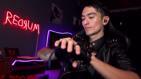 Red online show from September 18, 2025, 4:31 pm