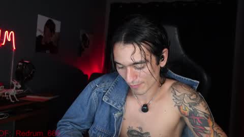 Red online show from April 6, 2026, 1:03 am