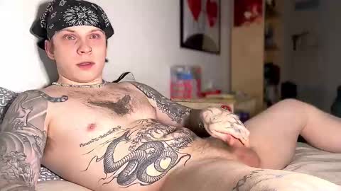 Snapshot of redrumbackwards chatting on February 4, 2025, 5:10 am redrum online show from February 4, 2025, 5:10 am