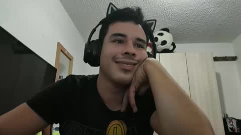 Snapshot of redsoul951869 chatting on October 9, 2025, 5:38 am RedsoulReaver online show from October 9, 2025, 5:38 am