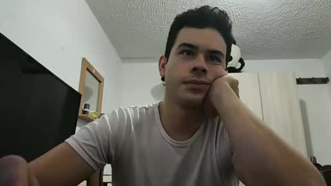 Snapshot of redsoul951869 chatting on October 14, 2025, 5:41 am RedsoulReaver online show from October 14, 2025, 5:41 am