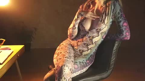 Red online show from December 21, 2024, 7:38 pm