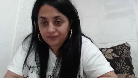 Reea online show from April 28, 2026, 8:25 pm