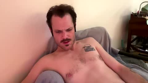 Snapshot of reed_thomas chatting on January 8, 2025, 6:31 am Reed Thomas online show from January 8, 2025, 6:31 am