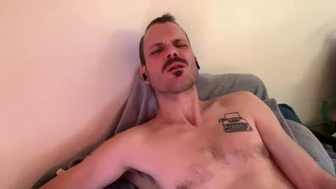 Snapshot of reed_thomas chatting on January 14, 2025, 4:47 am Reed Thomas online show from January 14, 2025, 4:47 am