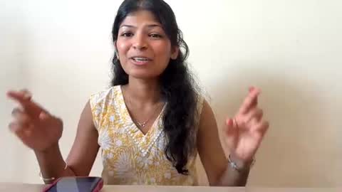 Snapshot of reenakeeny chatting on July 29, 2026, 10:57 am Alika online show from July 29, 2026, 10:57 am