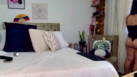 Snapshot of reese_yanella chatting on July 21, 2026, 7:05 pm Yanella online show from July 21, 2026, 7:05 pm