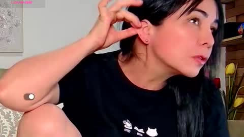Snapshot of reese_yanella chatting on July 25, 2026, 6:11 am Yanella online show from July 25, 2026, 6:11 am