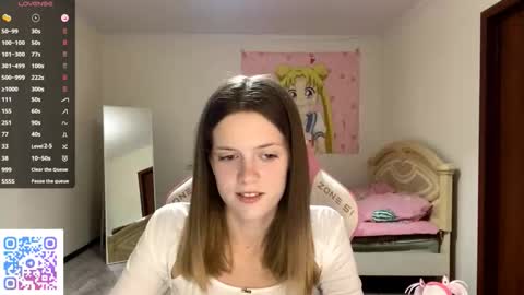 Snapshot of regeniastetson chatting on September 30, 2025, 4:12 pm Lucy online show from September 30, 2025, 4:12 pm