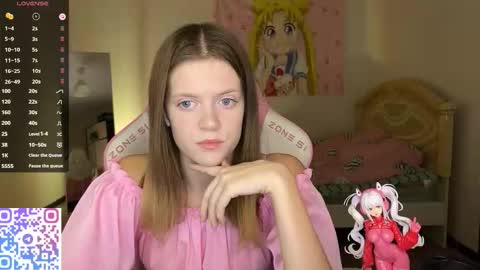 Snapshot of regeniastetson chatting on October 17, 2025, 2:30 pm Lucy online show from October 17, 2025, 2:30 pm