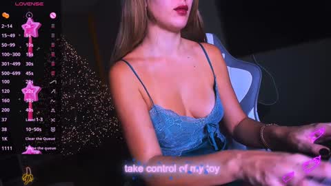 reggieMeow online show from December 15, 2024, 11:53 pm