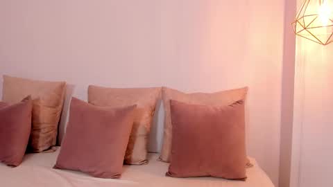 Snapshot of regina_noctixx chatting on March 11, 2025, 9:37 pm Regina online show from March 11, 2025, 9:37 pm