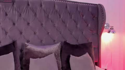 Regina  online show from February 16, 2026, 10:50 pm