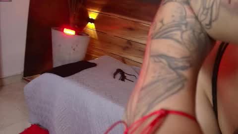   online show from October 3, 2025, 3:14 am