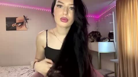 Amelia online show from July 8, 2026, 8:30 am