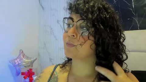 reginavegaa online show from May 26, 2026, 11:39 am