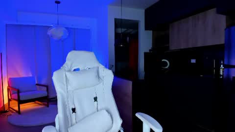  REICHEL  online show from June 15, 2026, 2:47 am