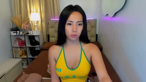 reighnempress online show from March 6, 2025, 1:48 am