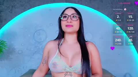 reiinachloe online show from July 9, 2026, 5:06 pm