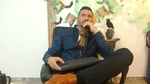   REIKO  online show from October 18, 2025, 7:58 pm