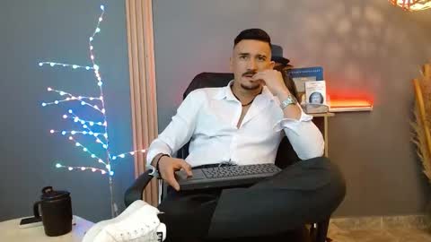   REIKO  online show from February 10, 2026, 6:12 pm