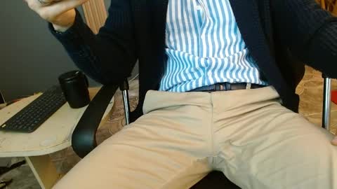   REIKO  online show from April 16, 2026, 3:57 pm