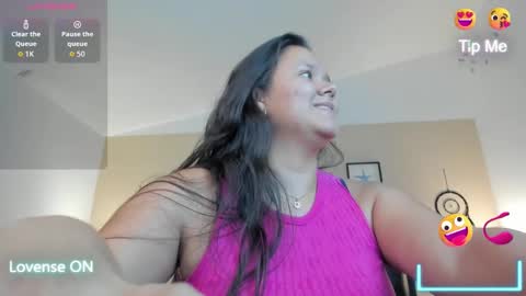 Snapshot of reina_loren chatting on September 11, 2025, 9:37 pm reina_loren online show from September 11, 2025, 9:37 pm