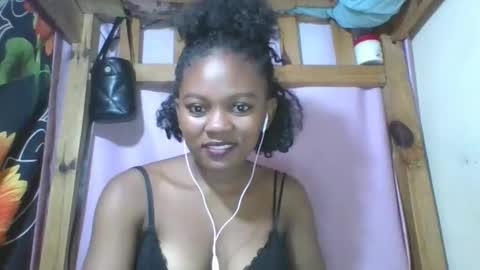 Snapshot of reinechi chatting on May 11, 2026, 1:17 pm Reinechi online show from May 11, 2026, 1:17 pm
