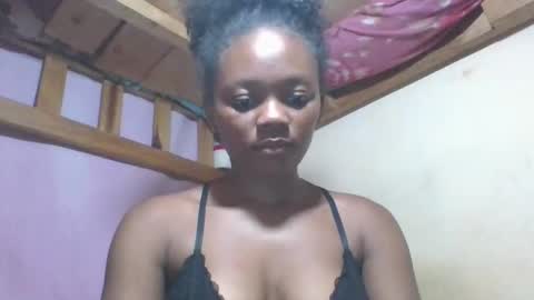 Snapshot of reinechi chatting on May 12, 2026, 4:53 am Reinechi online show from May 12, 2026, 4:53 am