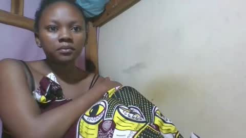 Snapshot of reinechi chatting on May 13, 2026, 5:05 am Reinechi online show from May 13, 2026, 5:05 am