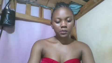 Snapshot of reinechi chatting on May 13, 2026, 5:43 pm Reinechi online show from May 13, 2026, 5:43 pm