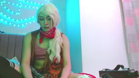 reiv_femboy online show from June 16, 2026, 2:03 am