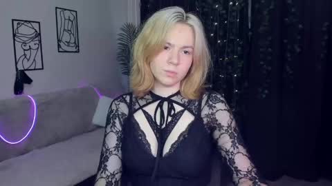 Snapshot of remipeach chatting on May 8, 2026, 4:23 pm RemiPeach online show from May 8, 2026, 4:23 pm