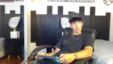 REN online show from July 19, 2026, 3:32 am