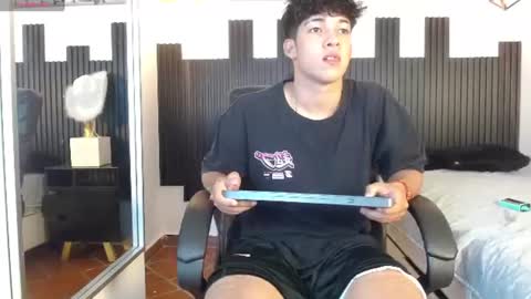 REN online show from July 22, 2026, 3:20 am
