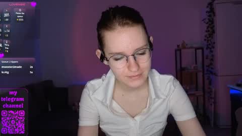 Snapshot of renaeblaski chatting on April 26, 2026, 5:10 pm Claire online show from April 26, 2026, 5:10 pm