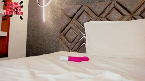 Renata 3 online show from February 17, 2025, 2:48 pm